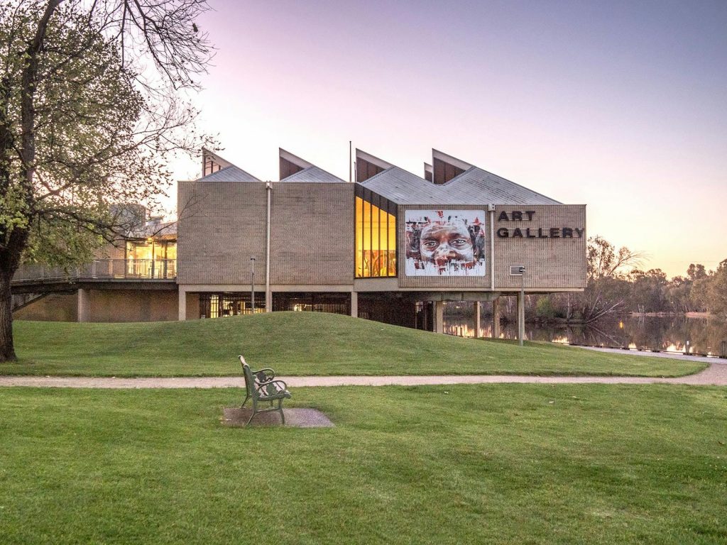 Image of exterior of Benalla Art Gallery at dusk